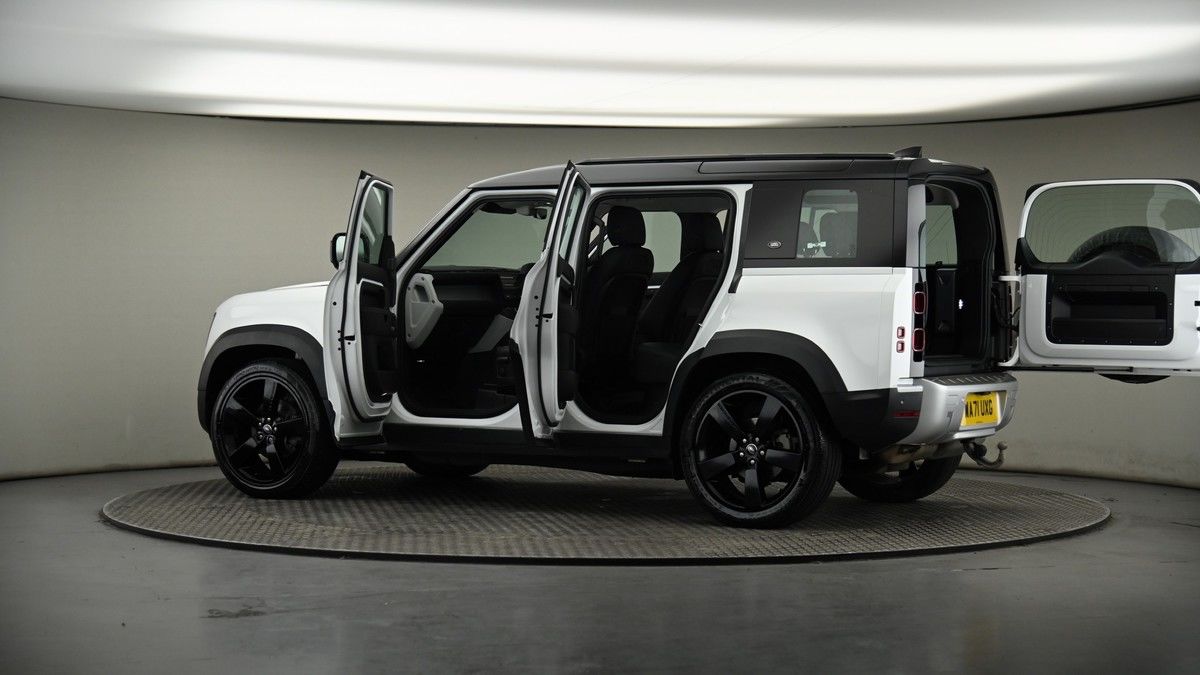 More views of Land Rover Defender 110