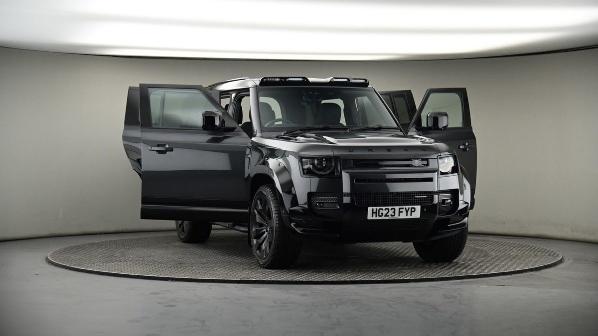 More views of Land Rover Defender 110