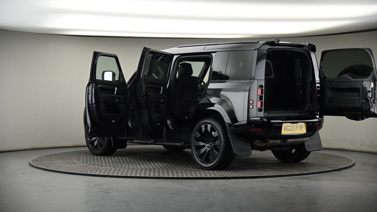 More views of Land Rover Defender 110