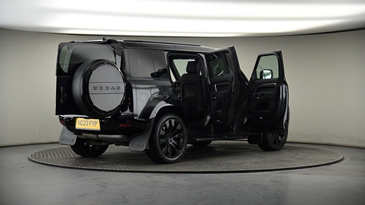 More views of Land Rover Defender 110