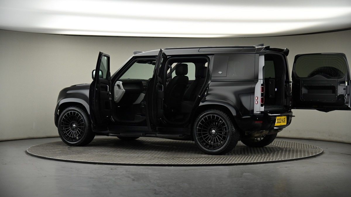 More views of Land Rover Defender 110