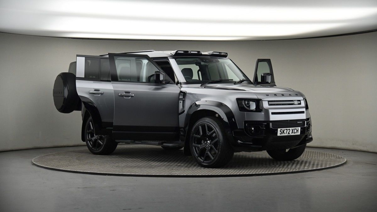 More views of Land Rover Defender 110