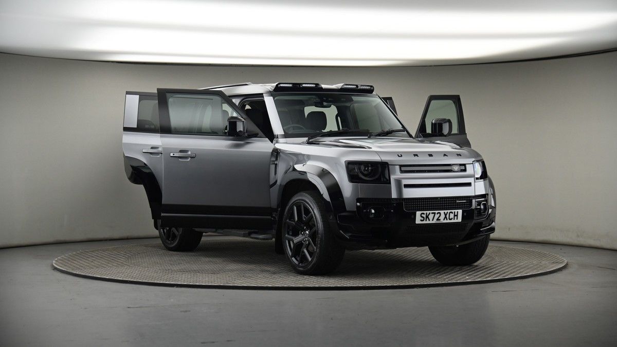 More views of Land Rover Defender 110