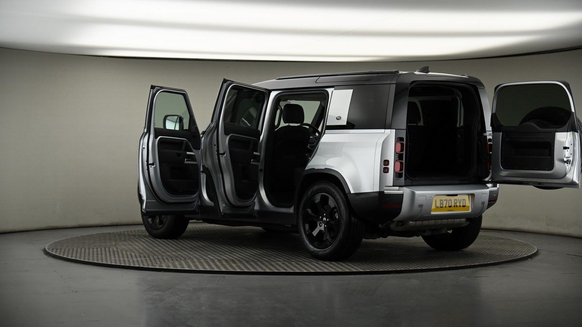 More views of Land Rover Defender 110