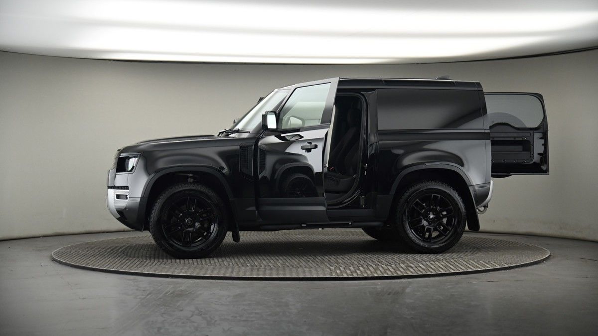 More views of Land Rover Defender 90