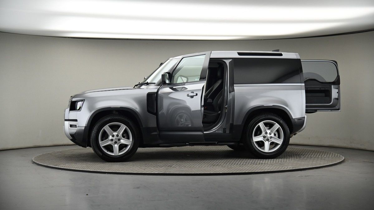 More views of Land Rover Defender 90