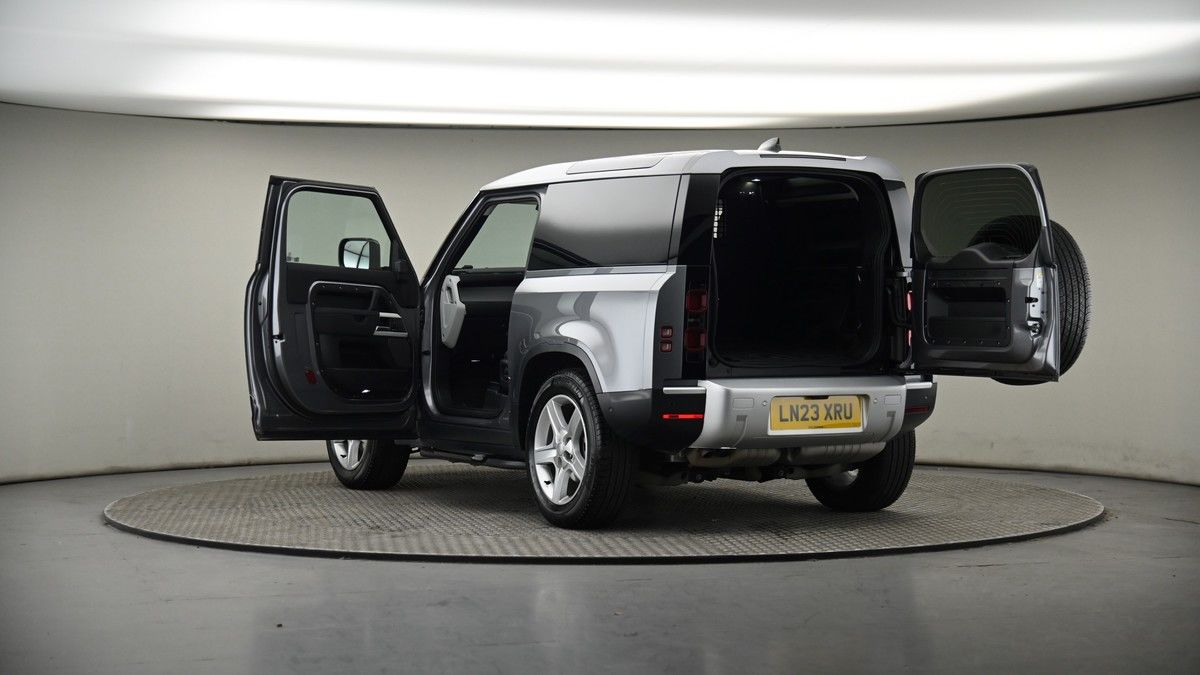 More views of Land Rover Defender 90