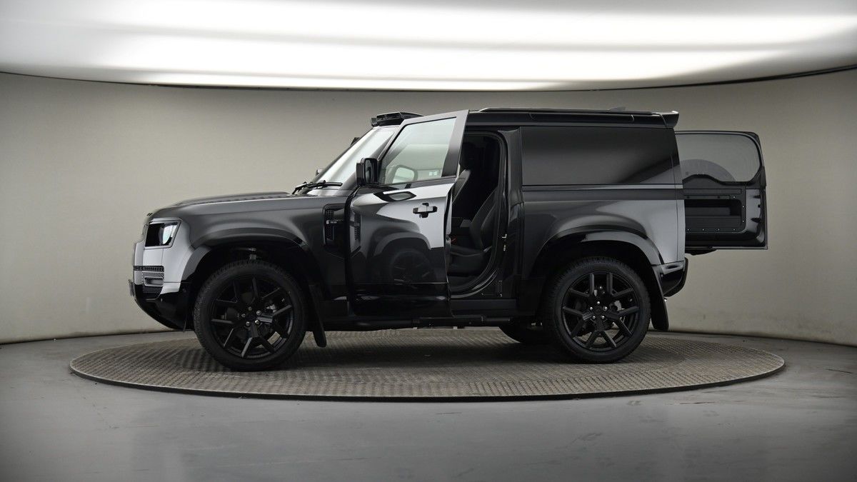 More views of Land Rover Defender 90