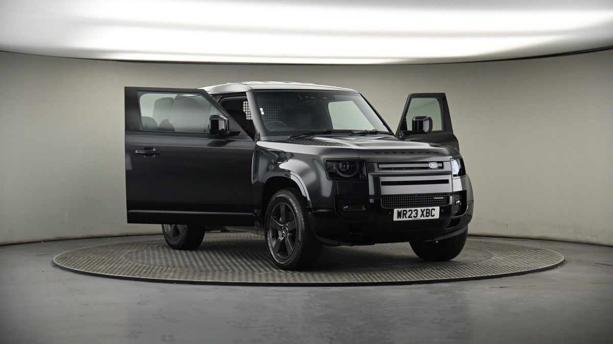 More views of Land Rover Defender 90