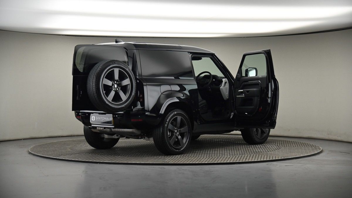 More views of Land Rover Defender 90