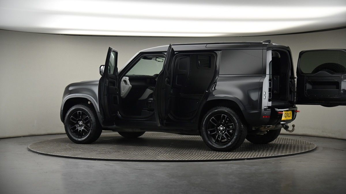 More views of Land Rover Defender 110