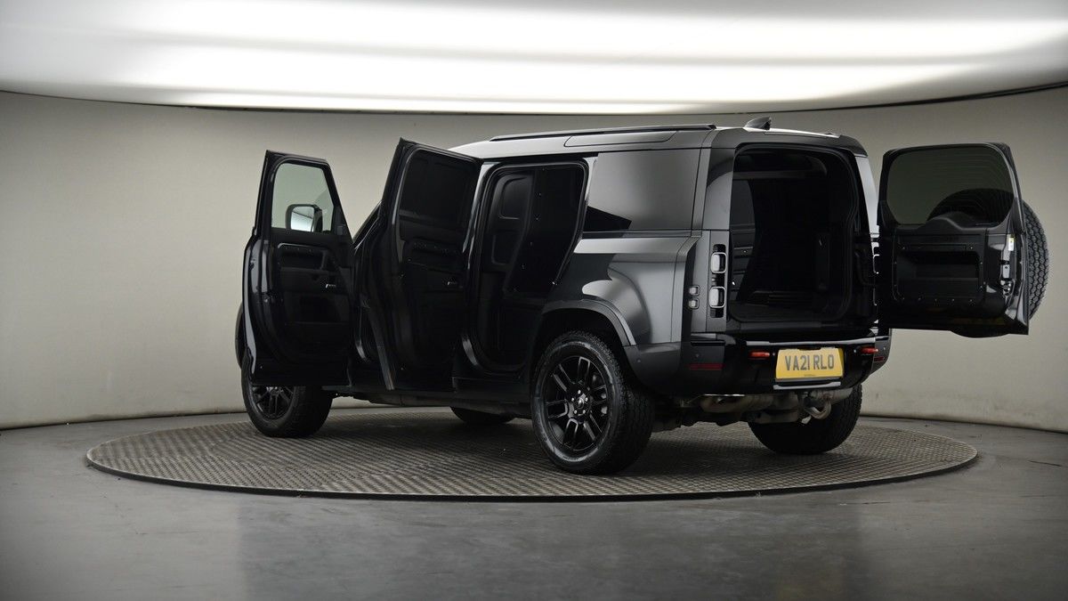 More views of Land Rover Defender 110