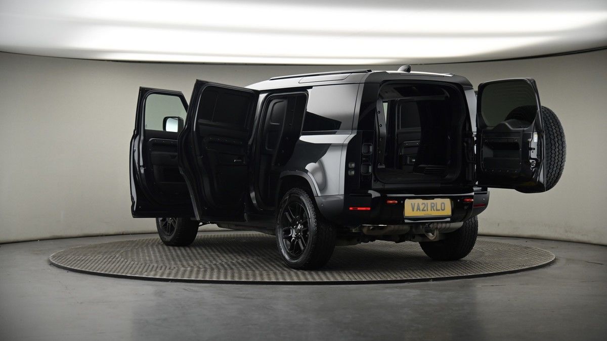 More views of Land Rover Defender 110