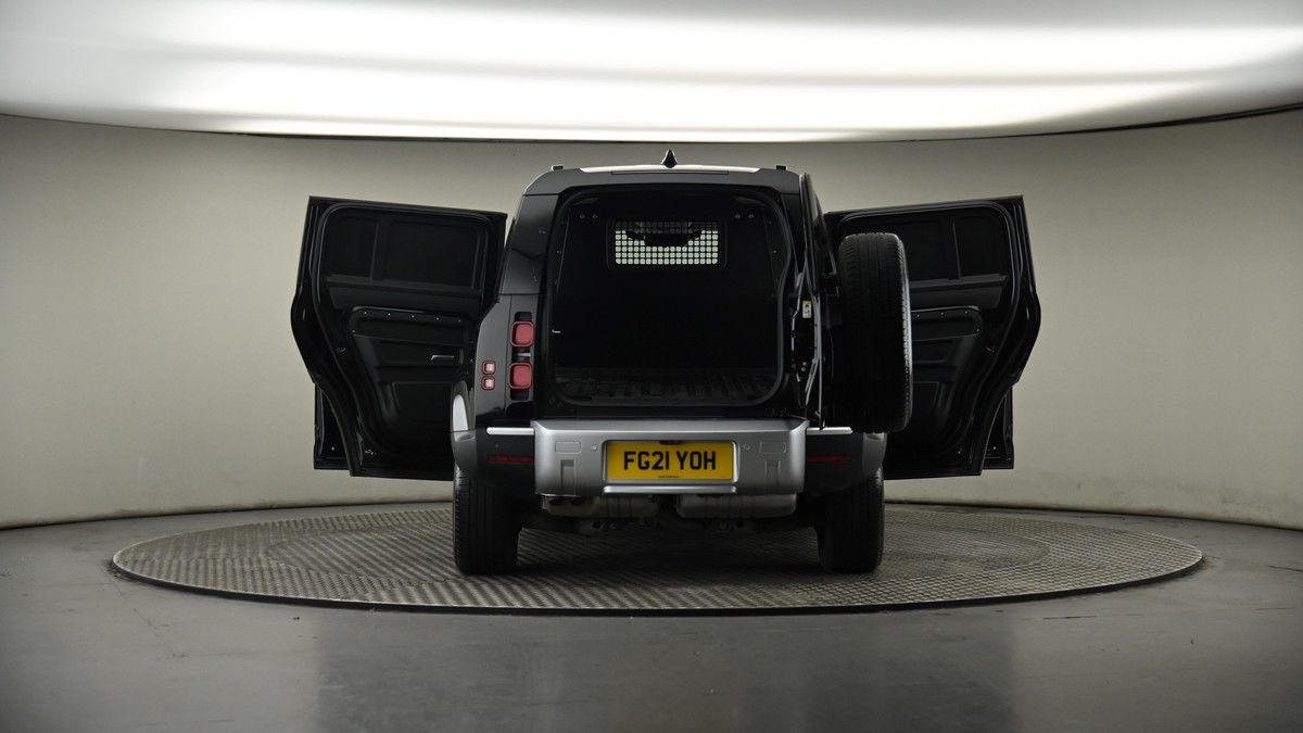 More views of Land Rover Defender 110