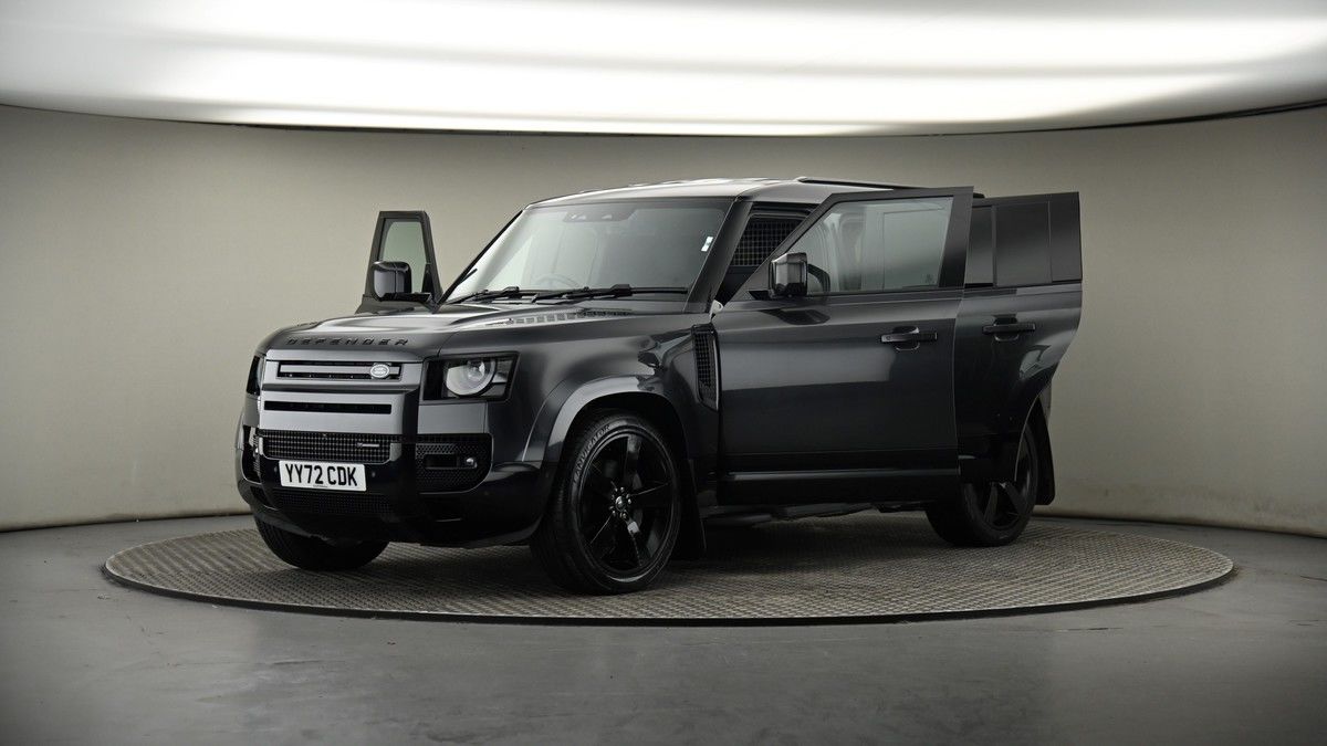 More views of Land Rover Defender 110