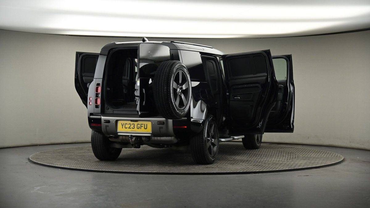 More views of Land Rover Defender 110