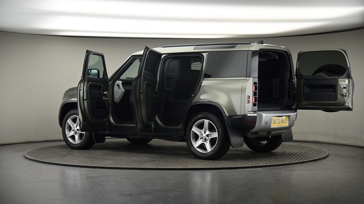 More views of Land Rover Defender 110