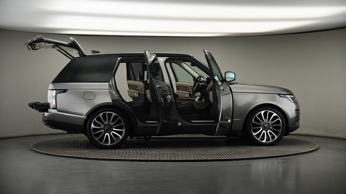 More views of Land Rover Range Rover