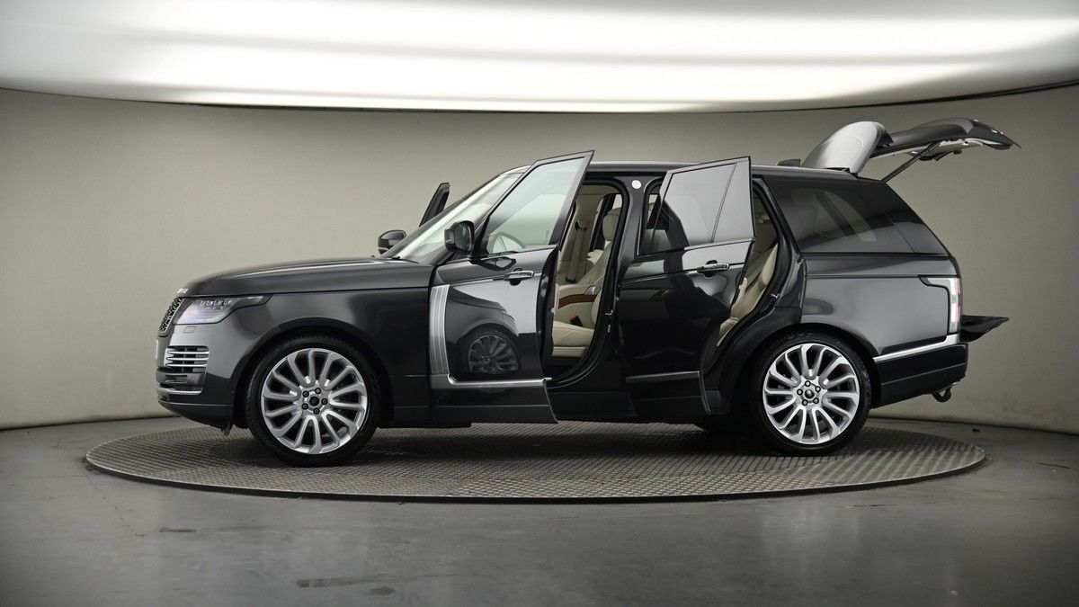 More views of Land Rover Range Rover