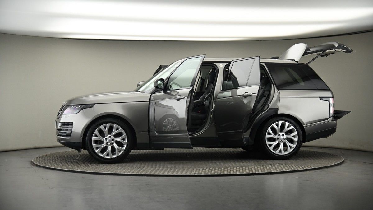 More views of Land Rover Range Rover