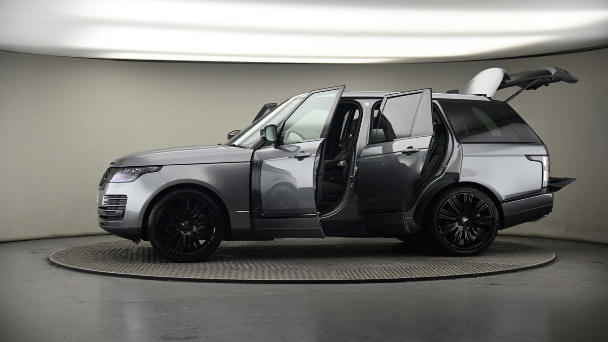 More views of Land Rover Range Rover