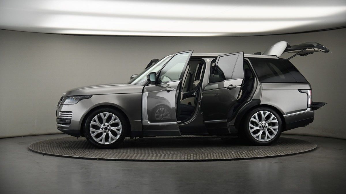 More views of Land Rover Range Rover