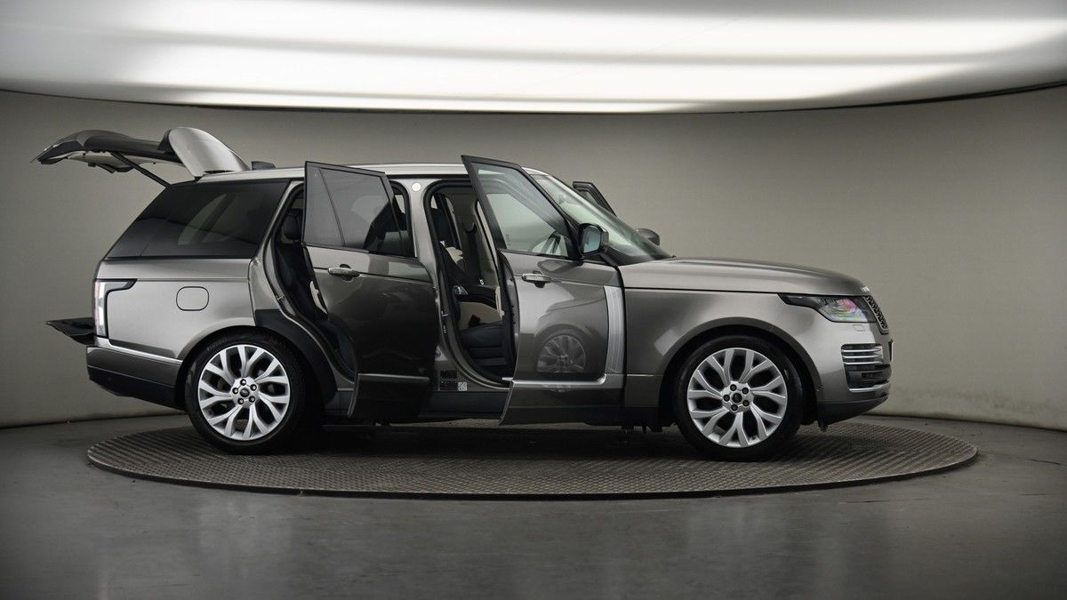 More views of Land Rover Range Rover