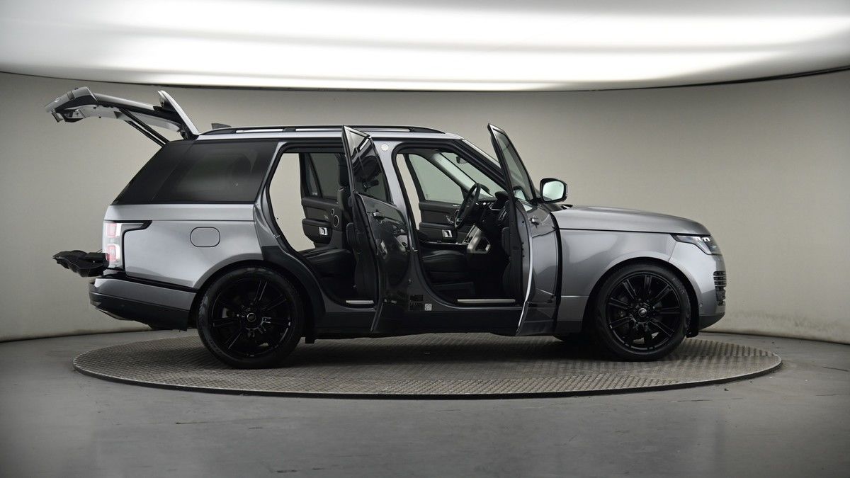 More views of Land Rover Range Rover