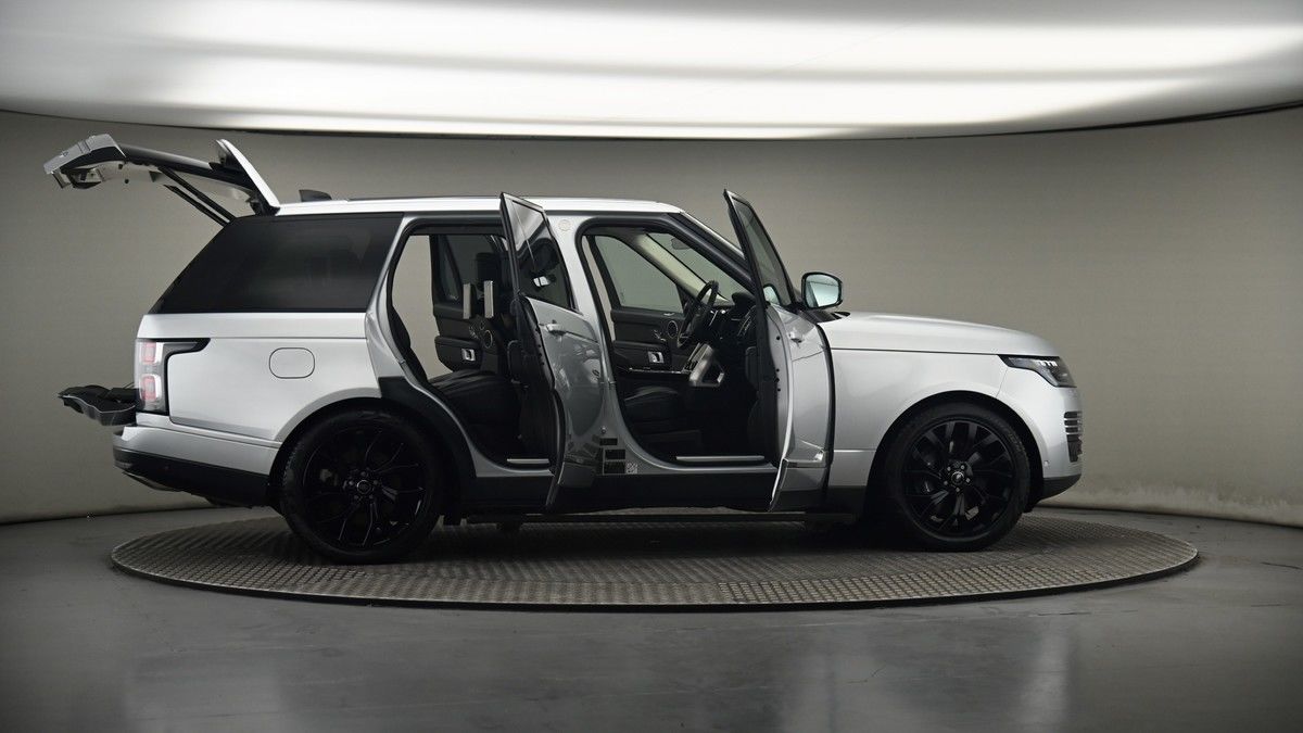 More views of Land Rover Range Rover