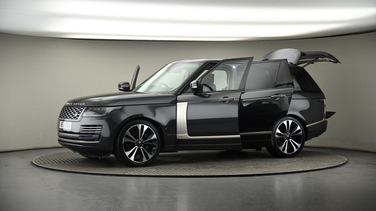 More views of Land Rover Range Rover