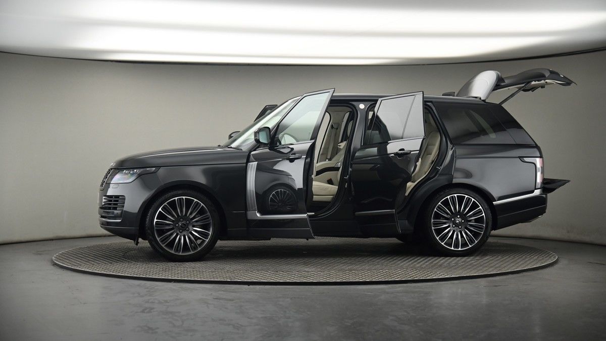 More views of Land Rover Range Rover