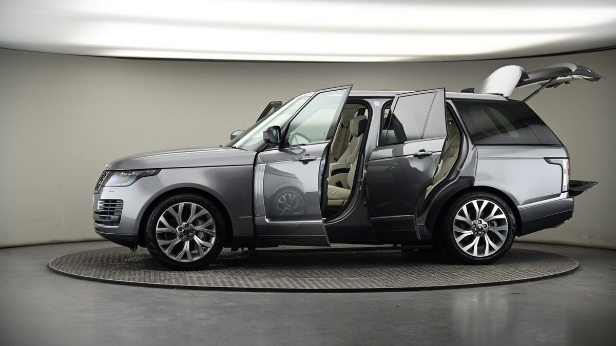 More views of Land Rover Range Rover