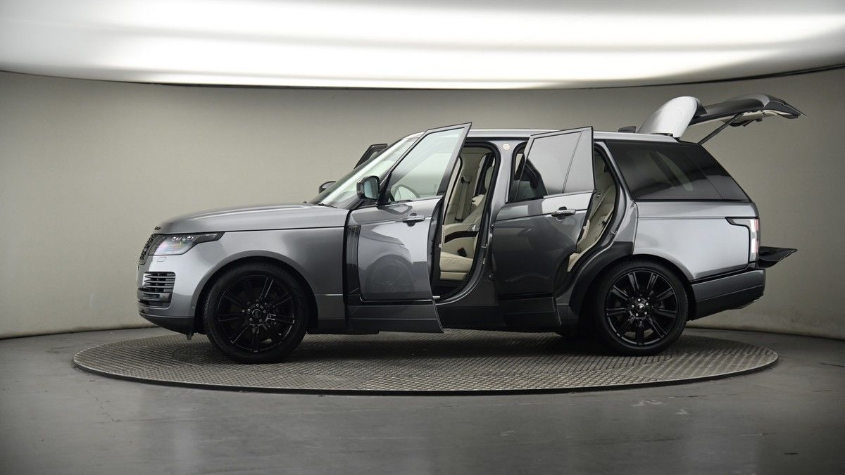 More views of Land Rover Range Rover