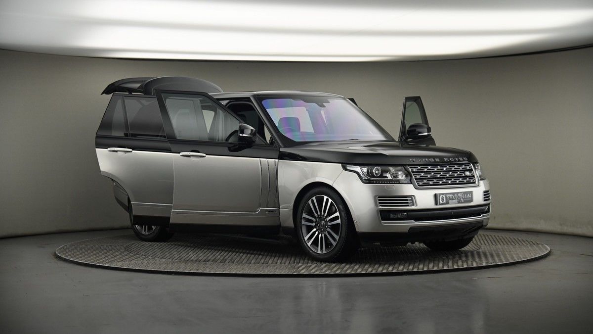 More views of Land Rover Range Rover