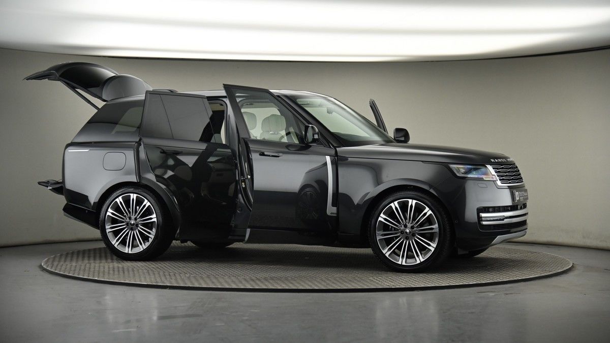 More views of Land Rover Range Rover