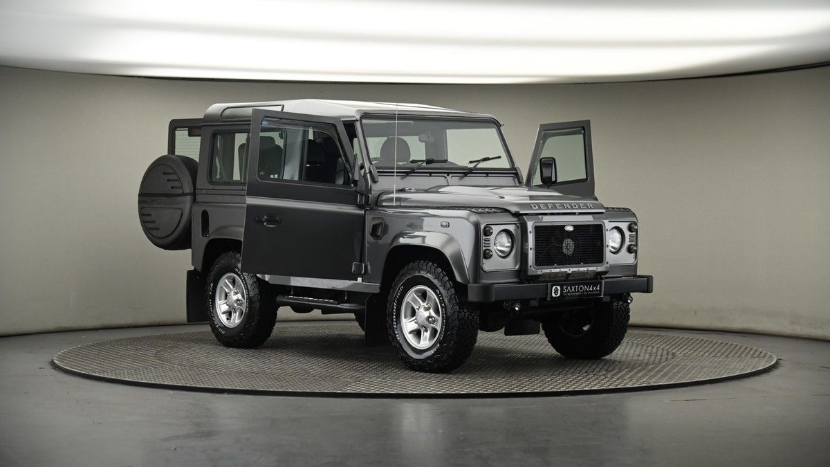 More views of Land Rover Defender 90