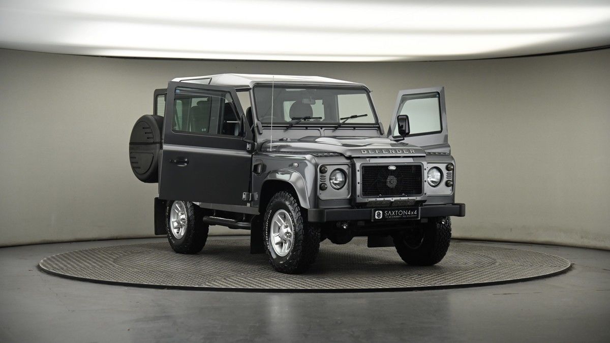 More views of Land Rover Defender 90