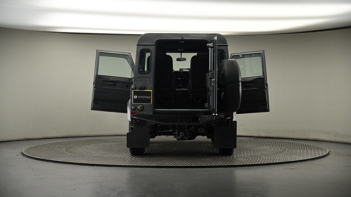 More views of Land Rover Defender 90