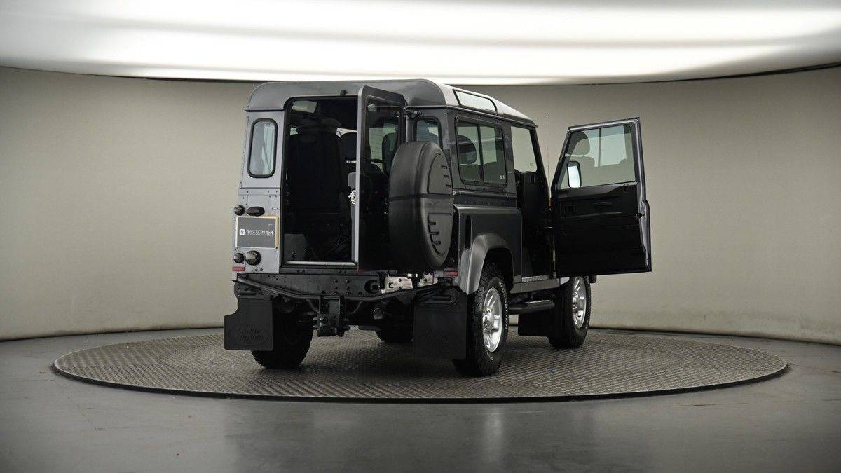 More views of Land Rover Defender 90