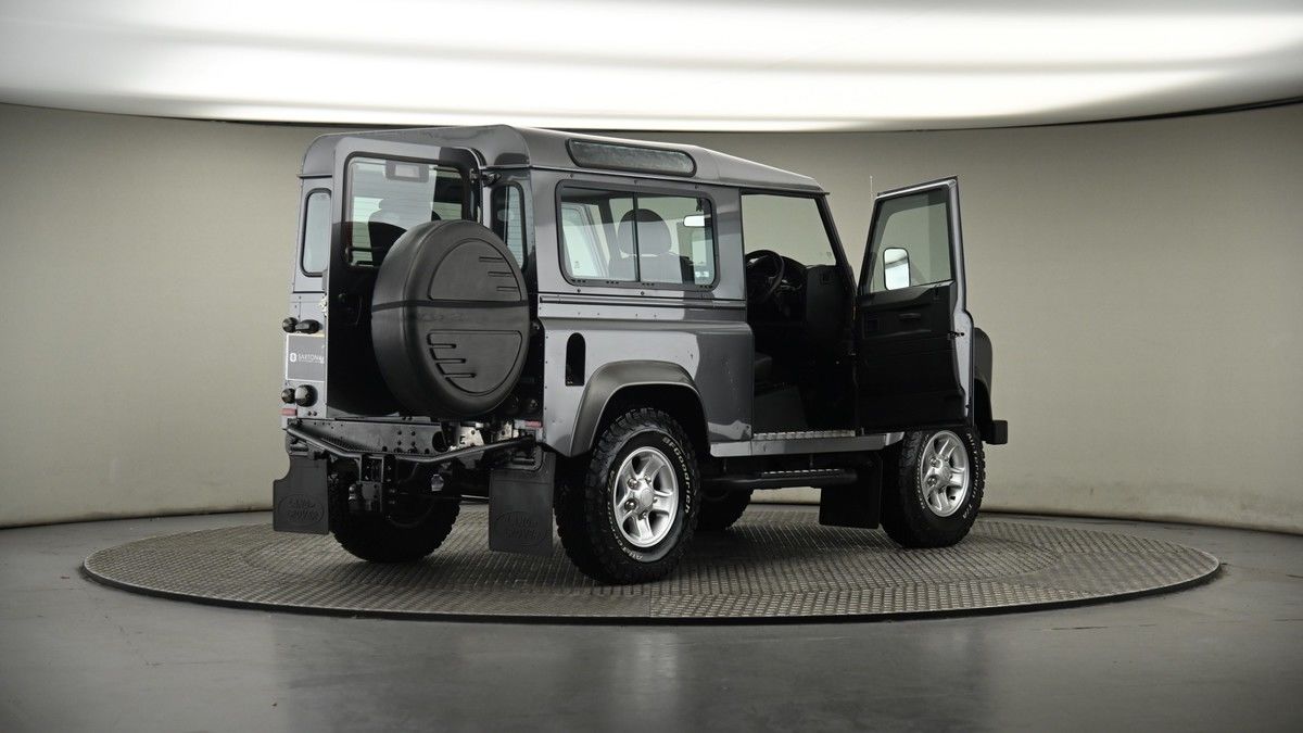 More views of Land Rover Defender 90