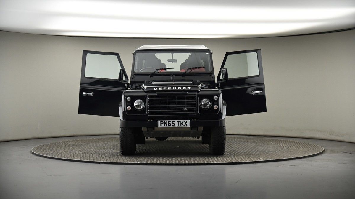 More views of Land Rover Defender 90