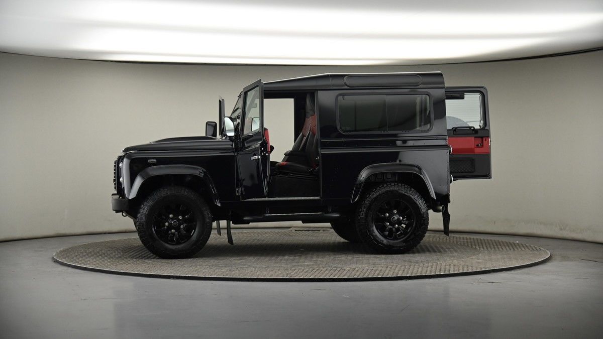 More views of Land Rover Defender 90