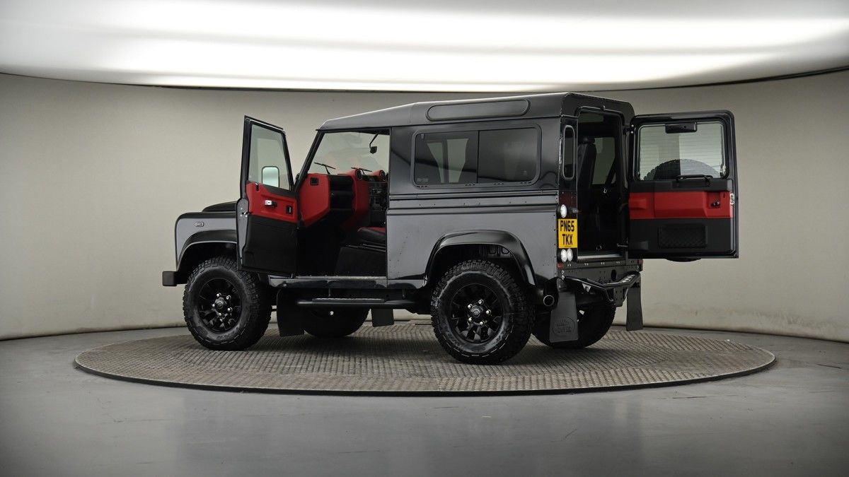 More views of Land Rover Defender 90