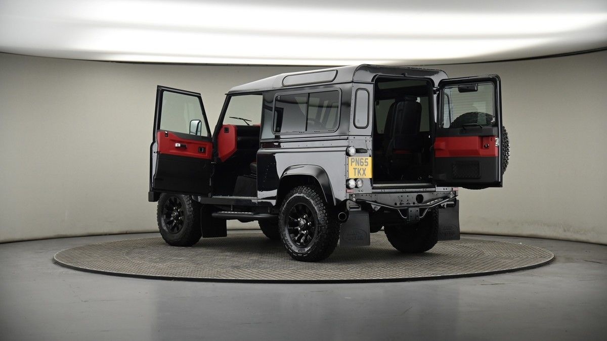 More views of Land Rover Defender 90