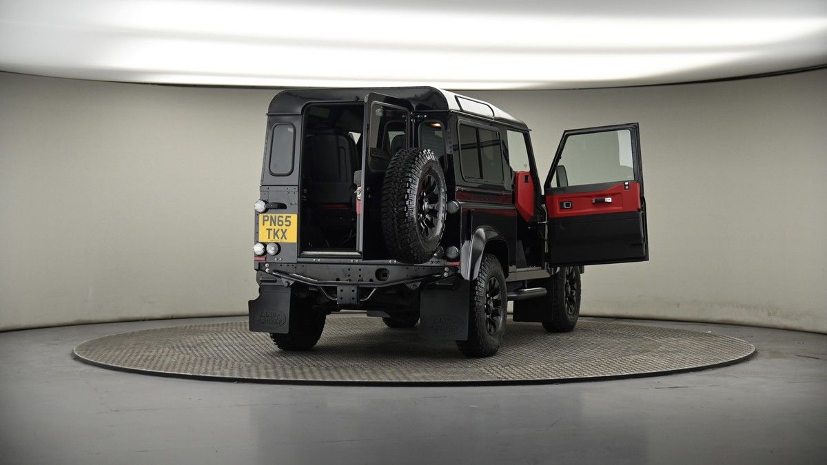 More views of Land Rover Defender 90