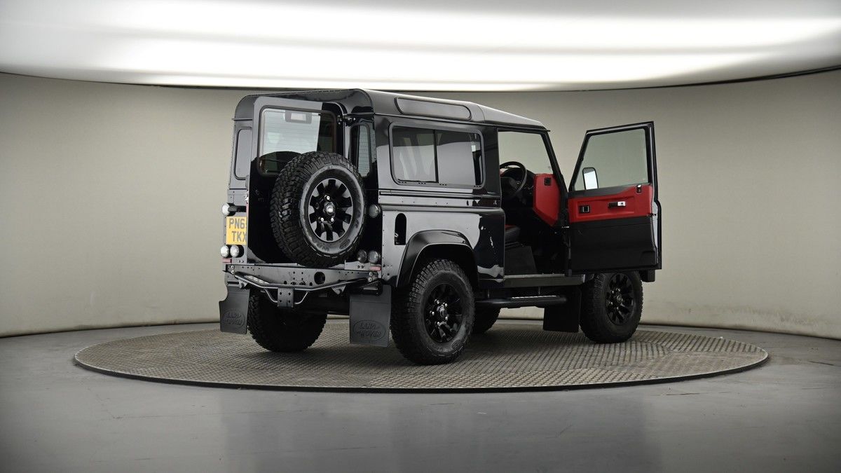 More views of Land Rover Defender 90