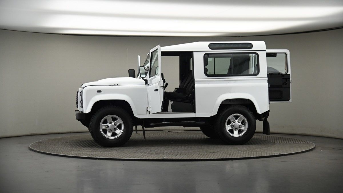 More views of Land Rover Defender 90