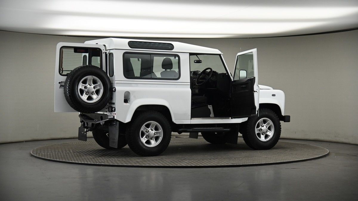 More views of Land Rover Defender 90