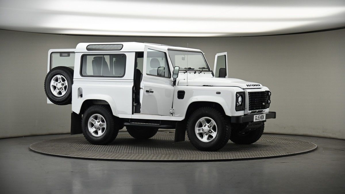 More views of Land Rover Defender 90