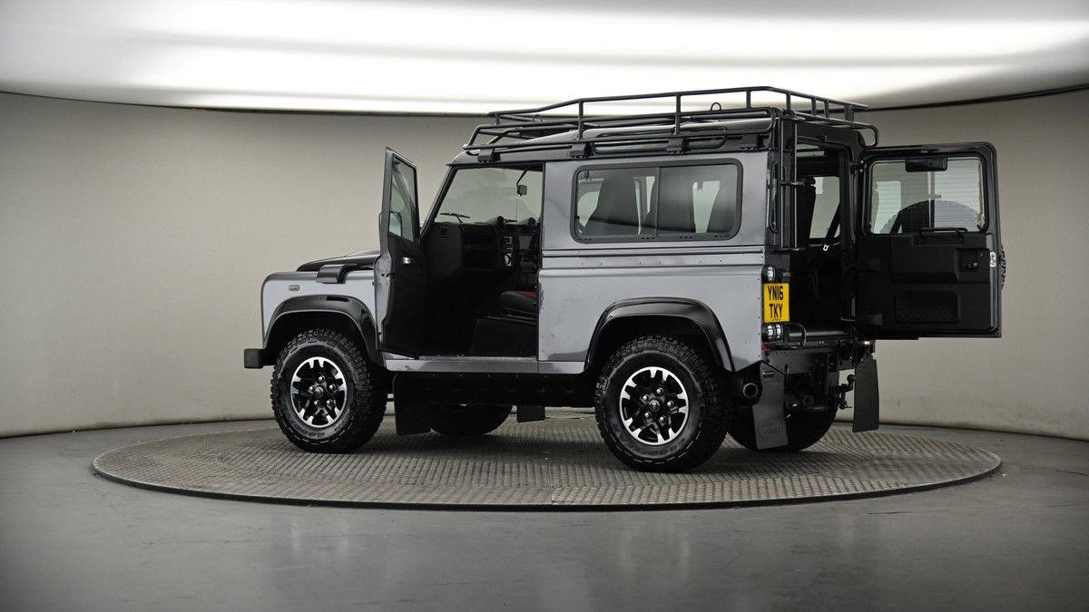 More views of Land Rover Defender 90